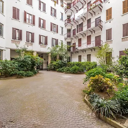 The Minimal Chic - Isola District Milan